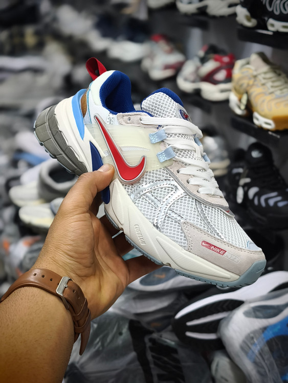 کتونی نایک وی تو کی /سایز 40 الی 45/Nike V2k Run/ فروش عمده و تک