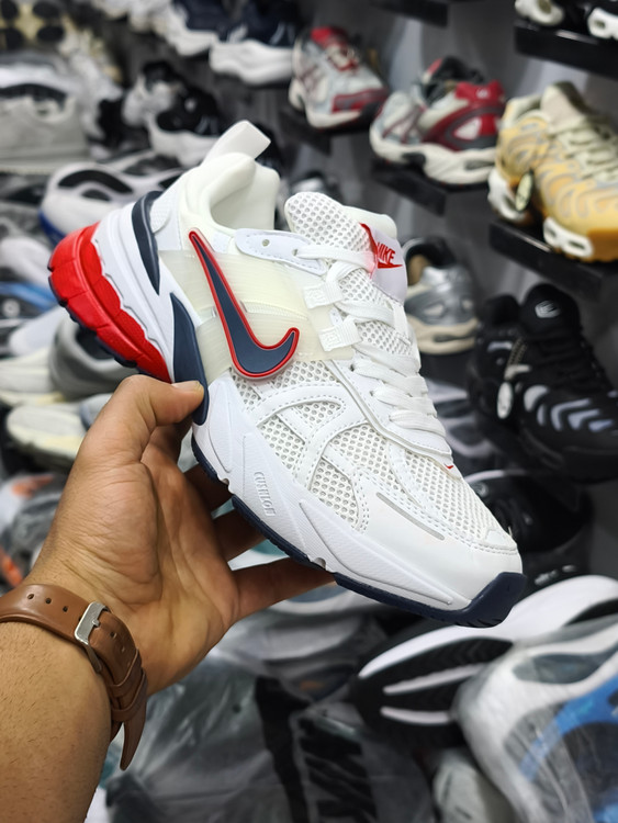 کتونی نایک وی تو کی /سایز 40 الی 45/Nike V2k Run/ فروش عمده و تک