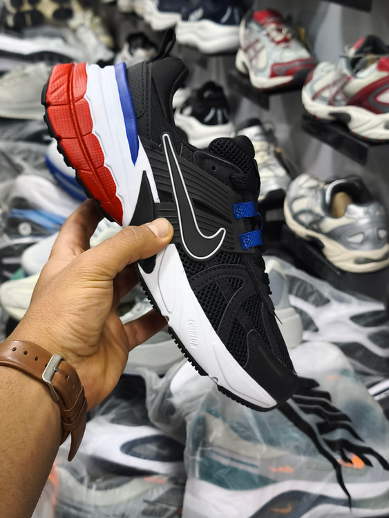 کتونی نایک وی تو کی /سایز 40 الی 45/Nike V2k Run/ فروش عمده و تک