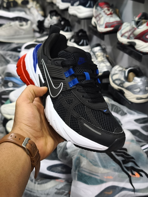 کتونی نایک وی تو کی /سایز 40 الی 45/Nike V2k Run/ فروش عمده و تک