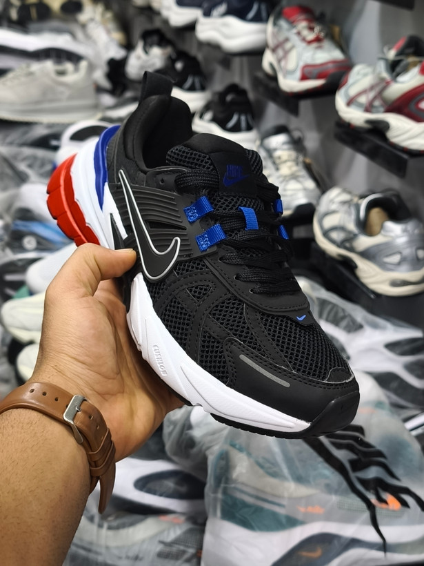 کتونی نایک وی تو کی /سایز 40 الی 45/Nike V2k Run/ فروش عمده و تک