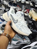 کتونی نایک وی تو کی /سایز 40 الی 45/Nike V2k Run/ فروش عمده و تک