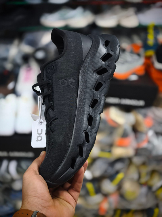 کتونی آن رانینگ کیوسی کلودتیلت راک سند مسترکوالیتی/On Running Cloudtilt Rock Sand/سایز 40 الی 45/فروش عمده و تک