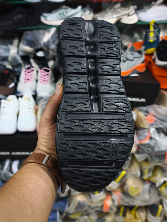 کتونی آن رانینگ کیوسی کلودتیلت راک سند مسترکوالیتی/On Running Cloudtilt Rock Sand/سایز 40 الی 45/فروش عمده و تک