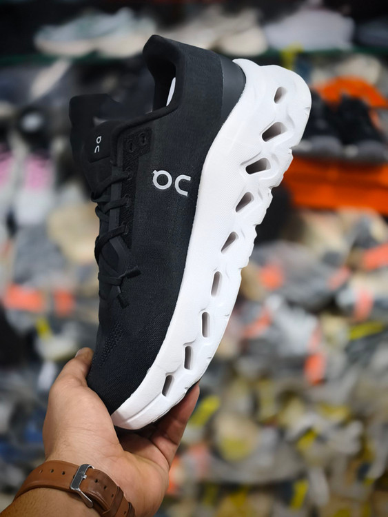 کتونی آن رانینگ کیوسی کلودتیلت راک سند مسترکوالیتی/On Running Cloudtilt Rock Sand/سایز 40 الی 45/فروش عمده و تک