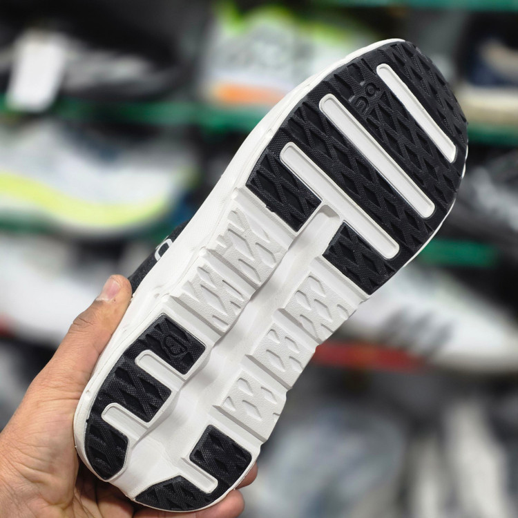 کتونی آن رانینگ کیوسی کلودتیلت راک سند مسترکوالیتی/On Running Cloudtilt Rock Sand/سایز 40 الی 45/فروش عمده و تک