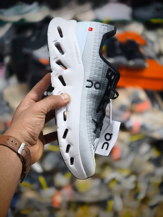 کتونی آن رانینگ کیوسی کلودتیلت راک سند مسترکوالیتی/On Running Cloudtilt Rock Sand/سایز 40 الی 45/فروش عمده و تک