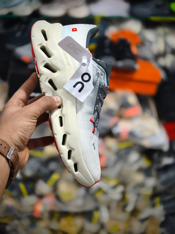 کتونی آن رانینگ کیوسی کلودتیلت راک سند مسترکوالیتی/On Running Cloudtilt Rock Sand/سایز 40 الی 45/فروش عمده و تک