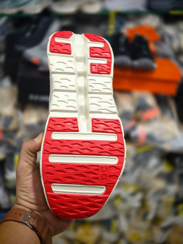کتونی آن رانینگ کیوسی کلودتیلت راک سند مسترکوالیتی/On Running Cloudtilt Rock Sand/سایز 40 الی 45/فروش عمده و تک