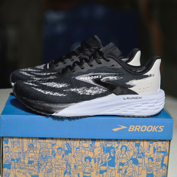 خرید کفش دویدن بروکس لانچ ۱۱ | رانینگ سریع و سبک | سایز ۳۸ الی ۴۵