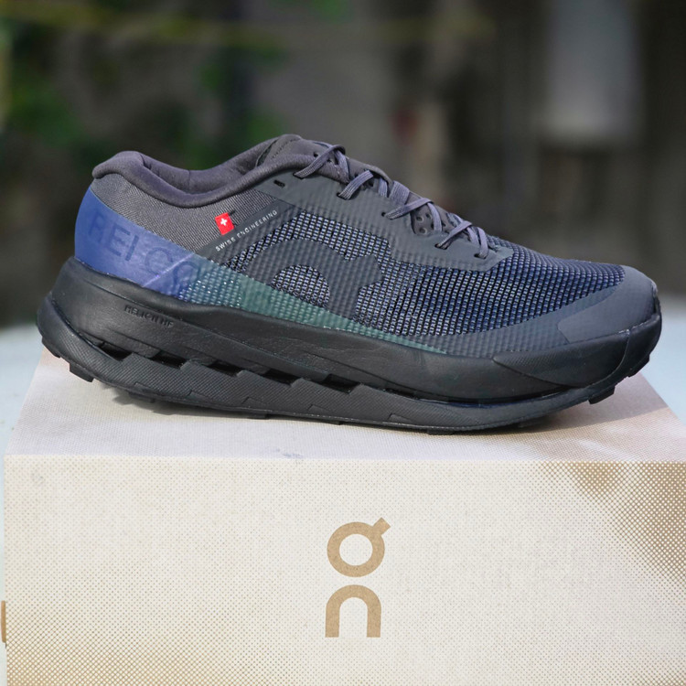 خرید کفش دویدن On Running با فوم Helion | دوام و راحتی در تمام طول مسیر