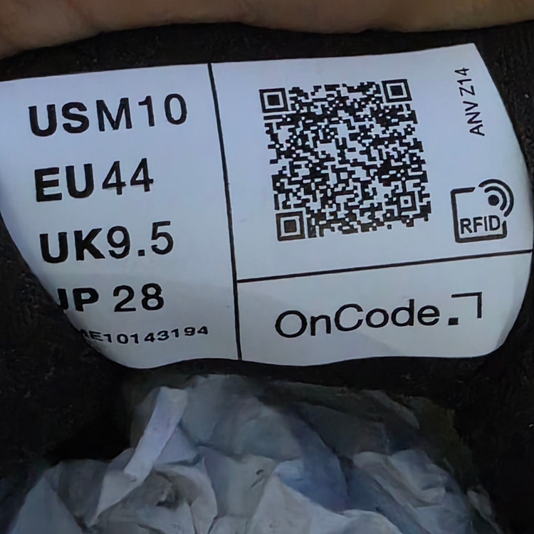 خرید کفش دویدن On Running با فوم Helion | دوام و راحتی در تمام طول مسیر