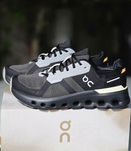 خرید کفش دویدن On Running با فوم Helion | دوام و راحتی در تمام طول مسیر