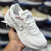 کتونی نایک وی تو کی مسترکوالیتی /سایز 37 الی 45/Nike V2k Run/ فروش عمده و تک