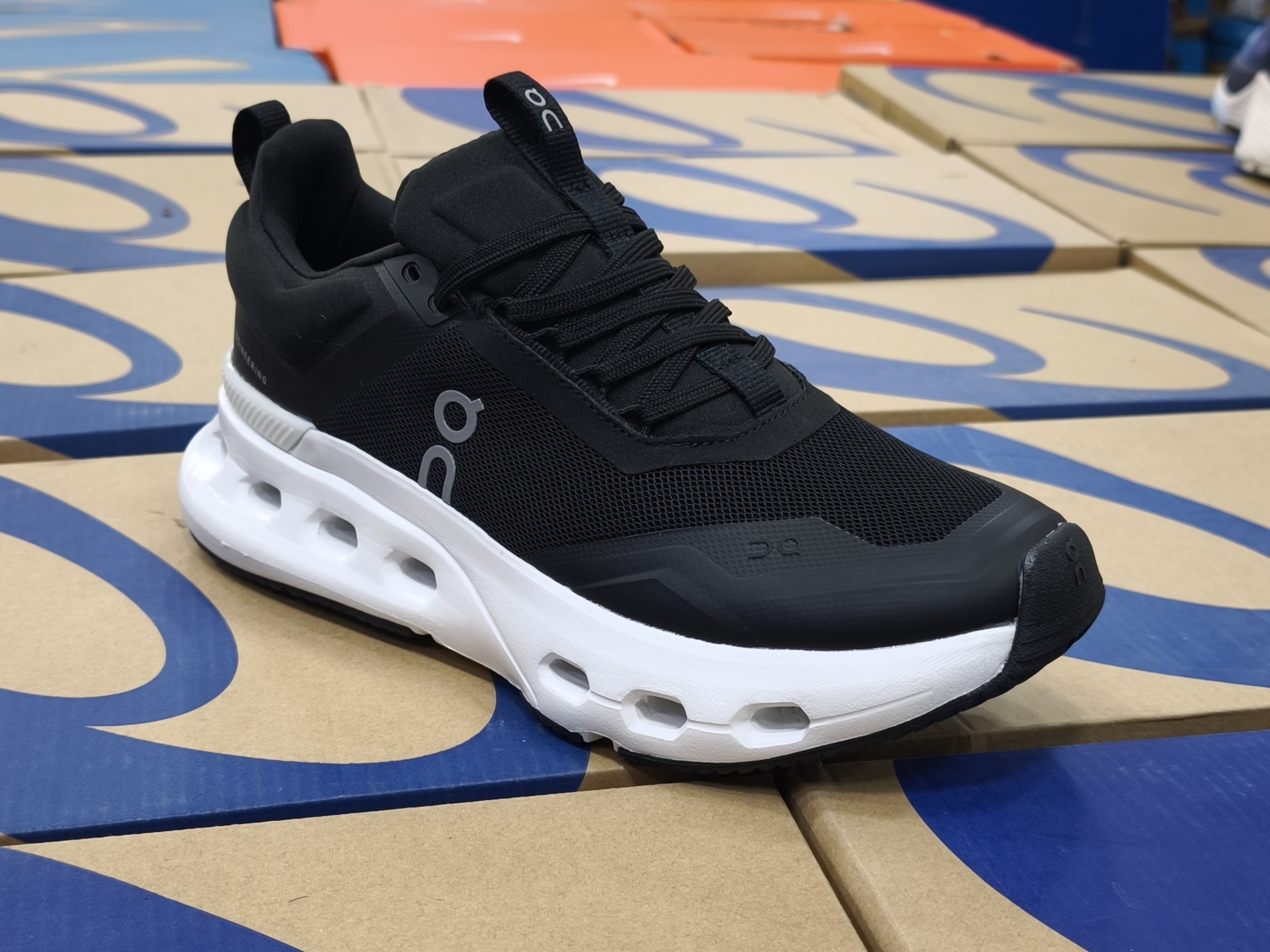 کتونی آن رانینگ مسترکوالیتی | سایز ۴۰ الی ۴۵ | On Running Cloud tech