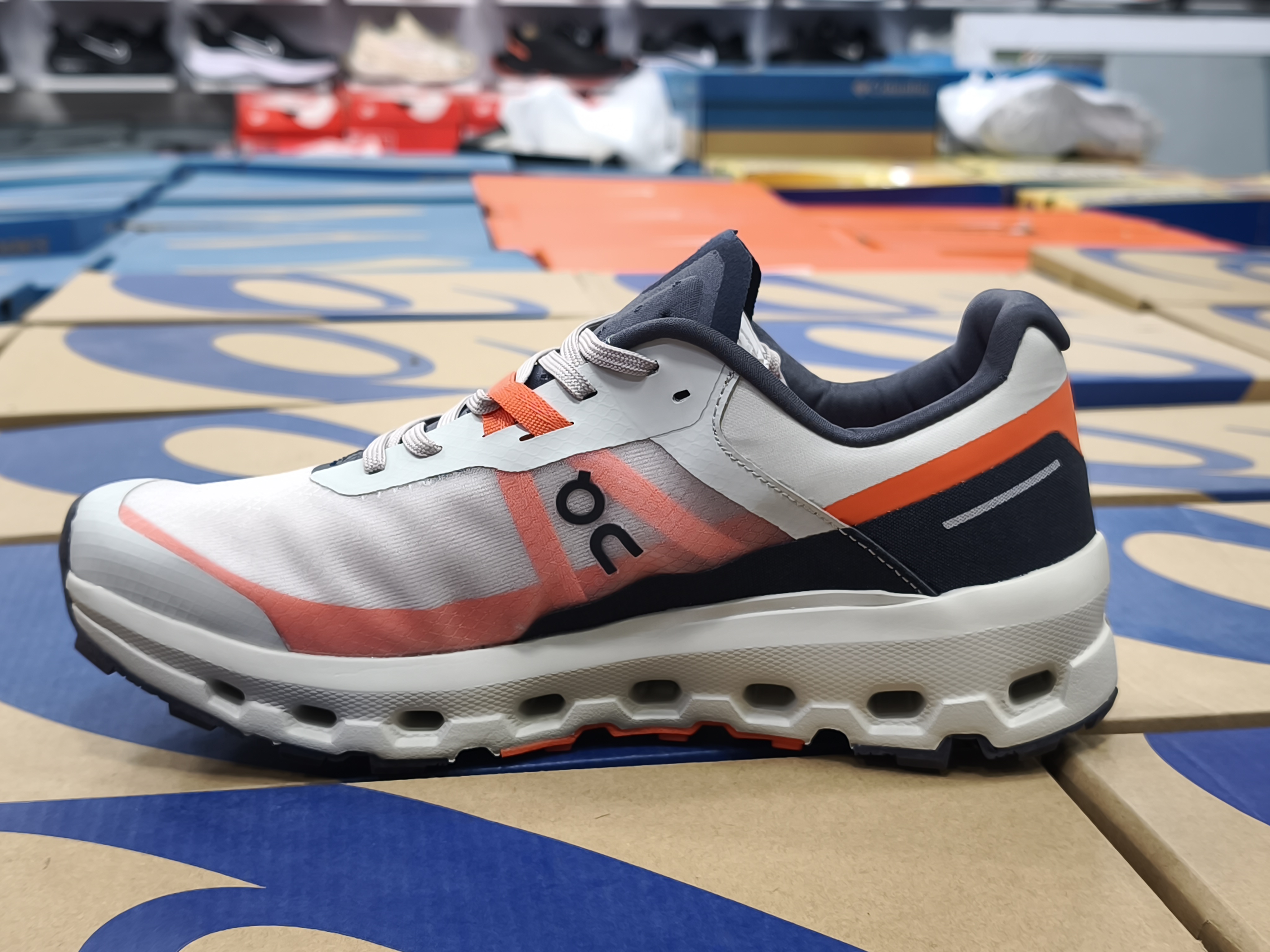 کتونی آن رانینگ مسترکوالیتی | سایز ۴۰ الی ۴۵ | On Running Cloud tech