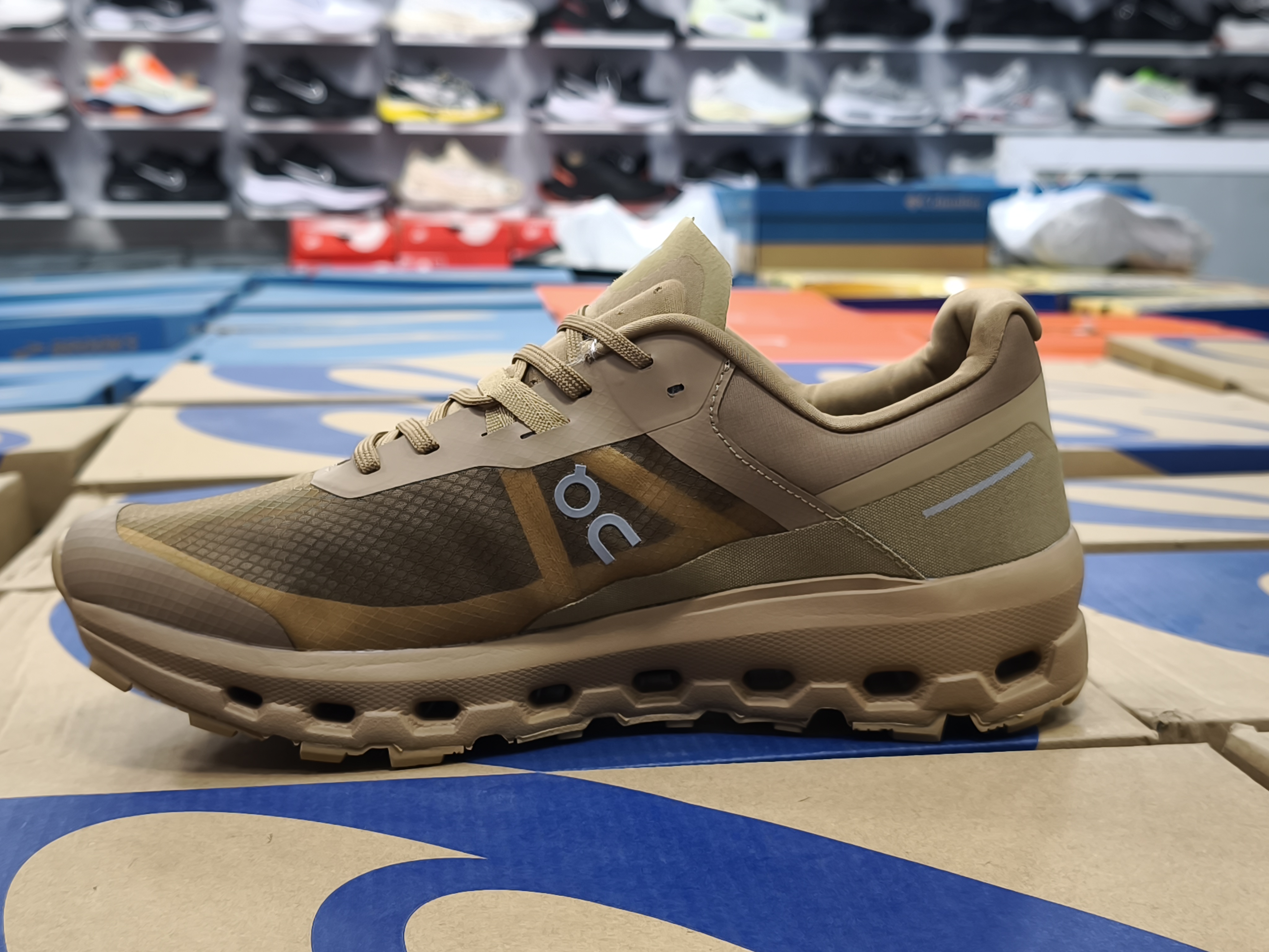 کتونی آن رانینگ مسترکوالیتی | سایز ۴۰ الی ۴۵ | On Running Cloud tech