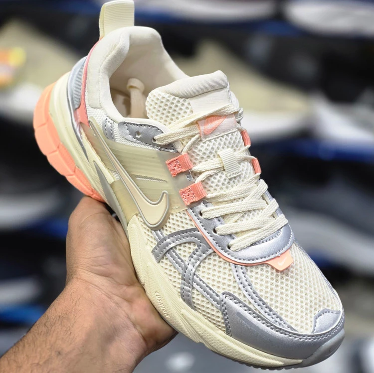 کتونی نایک وی تو کی مسترکوالیتی /سایز 37 الی 40/Nike V2k Run/ فروش عمده و تک