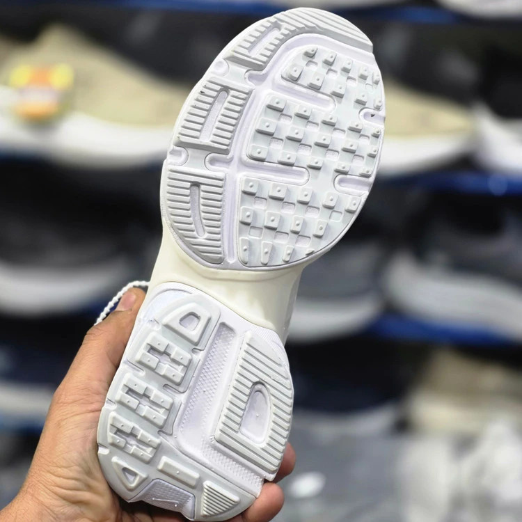 کتونی نایک وی تو کی مسترکوالیتی /سایز 37 الی 40/Nike V2k Run/ فروش عمده و تک