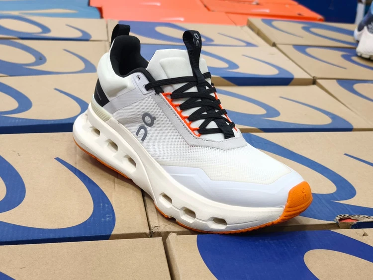 کتونی آن رانینگ کیوسی کلودتک مسترکوالیتی/On Runinng Cloudtech/سایز 40 الی 45/فروش عمده و تک