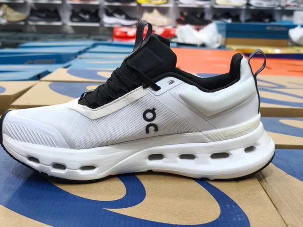 کتونی آن رانینگ کیوسی کلودتک مسترکوالیتی/On Runinng Cloudtech/سایز 40 الی 45/فروش عمده و تک