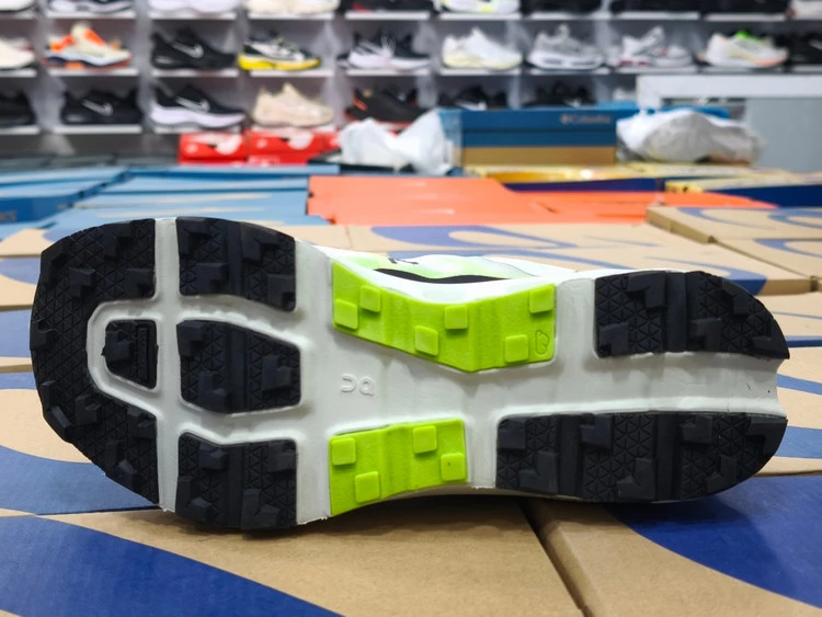 کتونی آن رانینگ کیوسی کلودتک مسترکوالیتی/On Runinng Cloudtech/سایز 40 الی 45/فروش عمده و تک