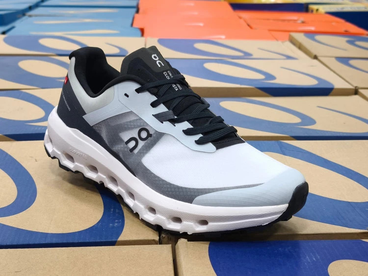 کتونی آن رانینگ کیوسی کلودتک مسترکوالیتی/On Runinng Cloudtech/سایز 40 الی 45/فروش عمده و تک