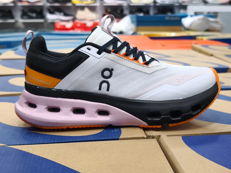 کتونی آن رانینگ کیوسی کلودتک مسترکوالیتی/On Runinng Cloudtech/سایز 40 الی 45/فروش عمده و تک