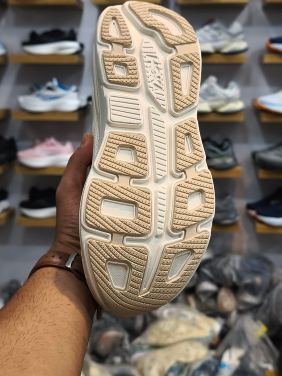 کتونی رانینگ هوکا باندی 9 مسترکوالیتی /سایز 40 تا 45/Hoka Bondi 9/فروش عمده و تک