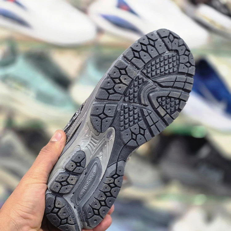 کتونی نیوبالانس 1906 مسترکوالیتی /سایز ۴۰ الی ۴۵/New Balance 1906/فروش عمده و تک