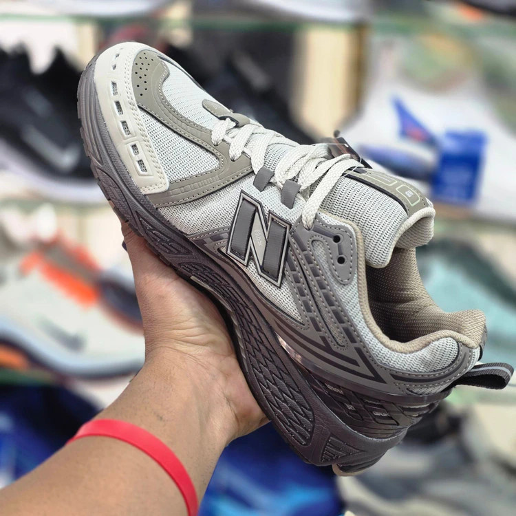 کتونی نیوبالانس 1906 مسترکوالیتی /سایز ۴۰ الی ۴۵/New Balance 1906/فروش عمده و تک