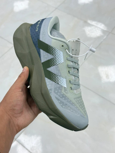 کتونی نیوبالانس فرش فوم الیت مسترکوالیتی /New Balance Fresh Foam/سایز 40 الی 45/فروش عمده و تک