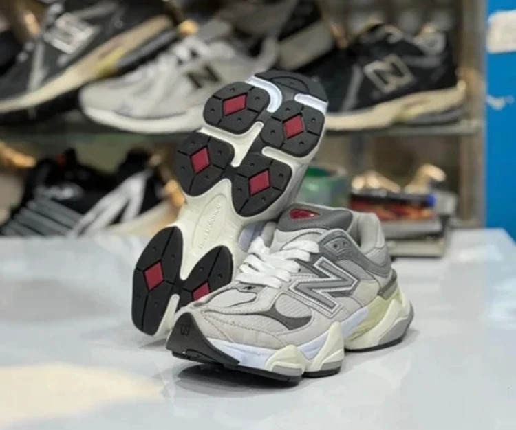 کتونی نیوبالانس 9060 مسترکوالیتی /سایز 36 الی 40/New Balance 9060/ فروش عمده و تک