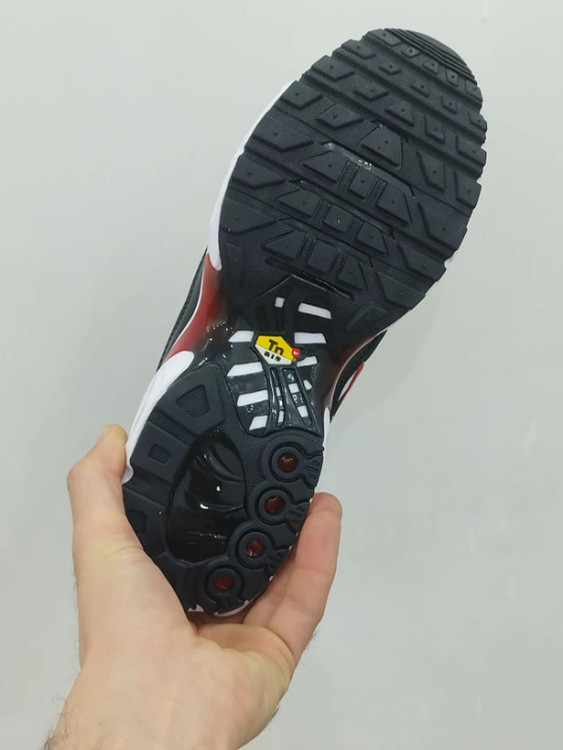 کتونی نایک ایرمکس پلاس مسترکوالیتی / سایز 40 الی 45 /Nike Air Max Plus Sesame / فروش عمده و تک