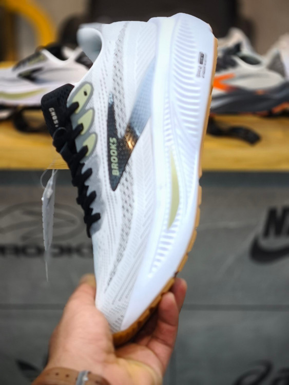 کتونی بروکس گاست 17 مسترکوالیتی /Brooks Ghost 17/سایز 40 الی 45/فروش عمده و تک