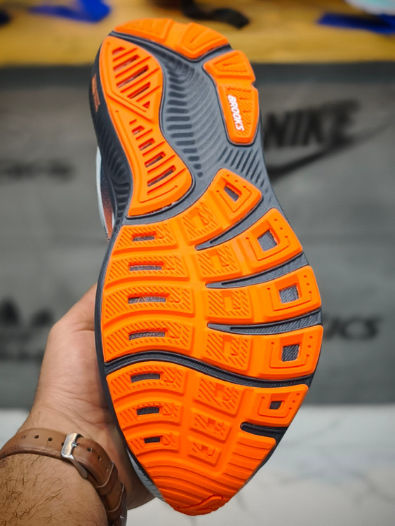 کتونی بروکس گاست 17 مسترکوالیتی /Brooks Ghost 17/سایز 40 الی 45/فروش عمده و تک