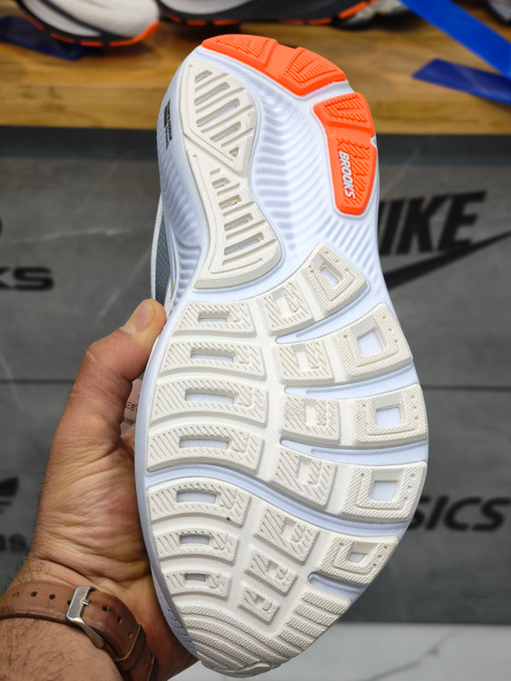 کتونی بروکس گاست 17 مسترکوالیتی /Brooks Ghost 17/سایز 40 الی 45/فروش عمده و تک