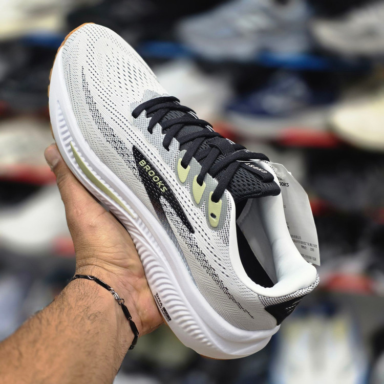 کتونی بروکس گاست 17 مسترکوالیتی /Brooks Ghost 17/سایز 40 الی 45/فروش عمده و تک