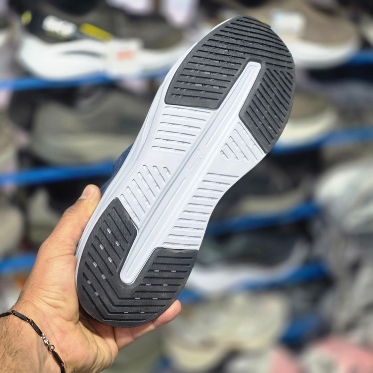 کتونی اسکیچرز بدون بند مسترکوالیتی /سایز 40 تا 45/Skechers Max Cushioning/فروش عمده و تک