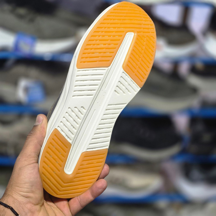 کتونی اسکیچرز بدون بند مسترکوالیتی /سایز 40 تا 45/Skechers Max Cushioning/فروش عمده و تک