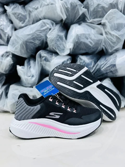 کتونی اسکیچرز گوران 2025 /سایز 37 الی 40/Skechers Max Cushioning Gorun/فروش عمده و تک