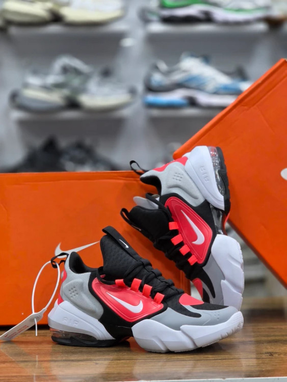 کتونی نایک ایرمکس آلفا سویج مسترکوالیتی / سایز 40 الی 45 /Nike Air Max Alpha Savage / فروش عمده و تک
