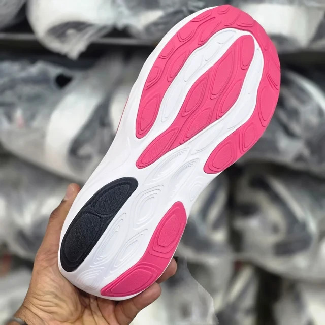 کتونی نیوبالانس فرش فوم مسترکوالیتی /New Balance Fresh Foam/سایز 36 الی 45/فروش عمده و تک