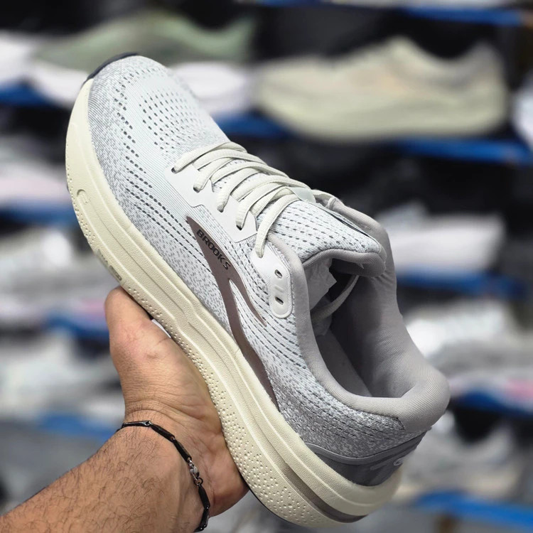 کتونی بروکس گاست مکس 2 مسرکوالیتی/Brooks Ghost Max 2/سایز 40 تا 45/فروش عمده و تک