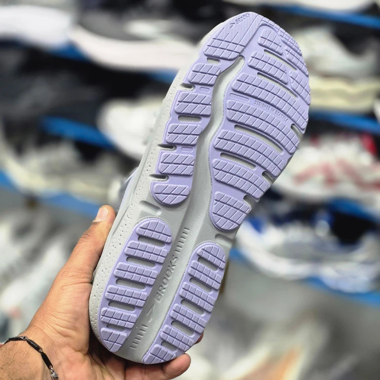 کتونی بروکس گاست مکس 2 مسرکوالیتی/Brooks Ghost Max 2/سایز 40 تا 45/فروش عمده و تک