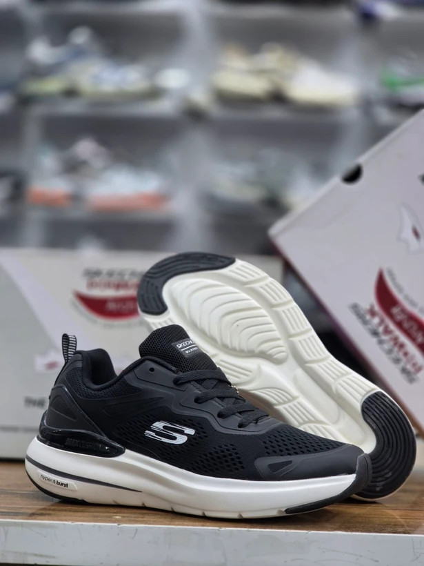 کتونی اسکیچرز با زیره کپسولی هایپر برست مسترکوالیتی /سایز 40 الی 45/Skechers Go Run/فروش عمده و تک