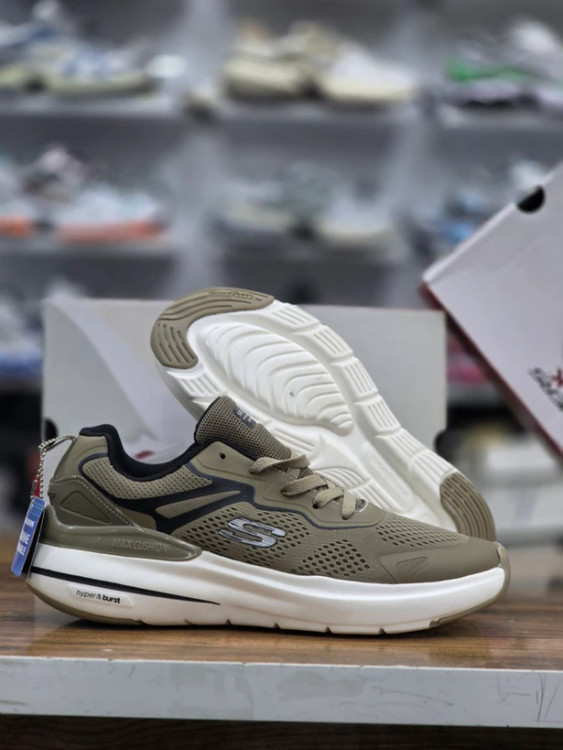 کتونی اسکیچرز با زیره کپسولی هایپر برست مسترکوالیتی /سایز 40 الی 45/Skechers Go Run/فروش عمده و تک