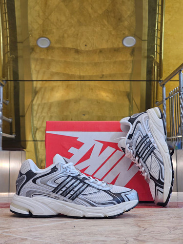 کتونی ادیداس ریسپانس CL مسترکوالیتی /سایز 40 الی 45/Adidas Response CL/فروش عمده و تک