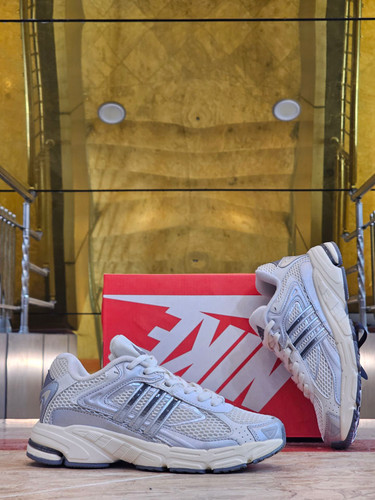 کتونی ادیداس ریسپانس CL مسترکوالیتی /سایز 40 الی 45/Adidas Response CL/فروش عمده و تک