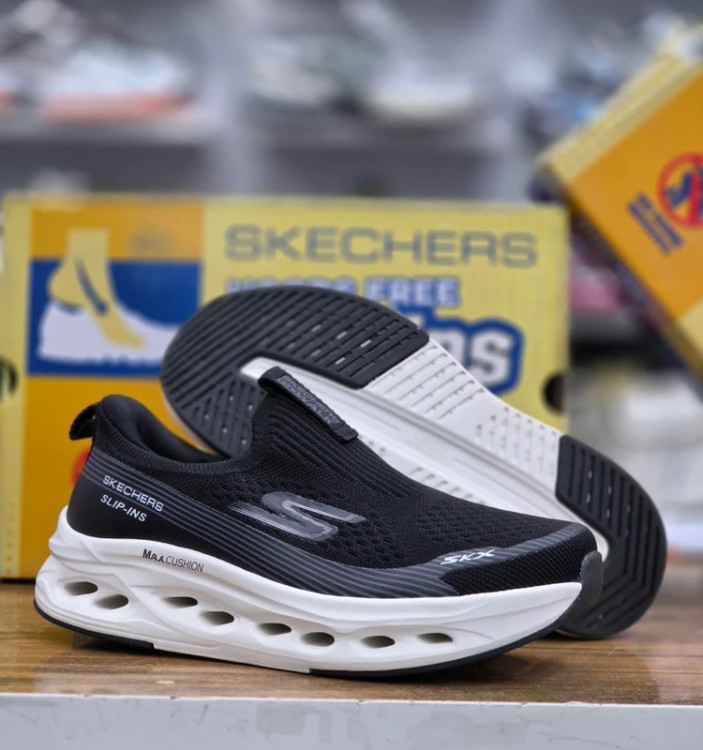 کتونی اسکیچرز بدون بند مسترکوالیتی /سایز 37 تا 40/Skechers Max Cushioning/فروش عمده و تک